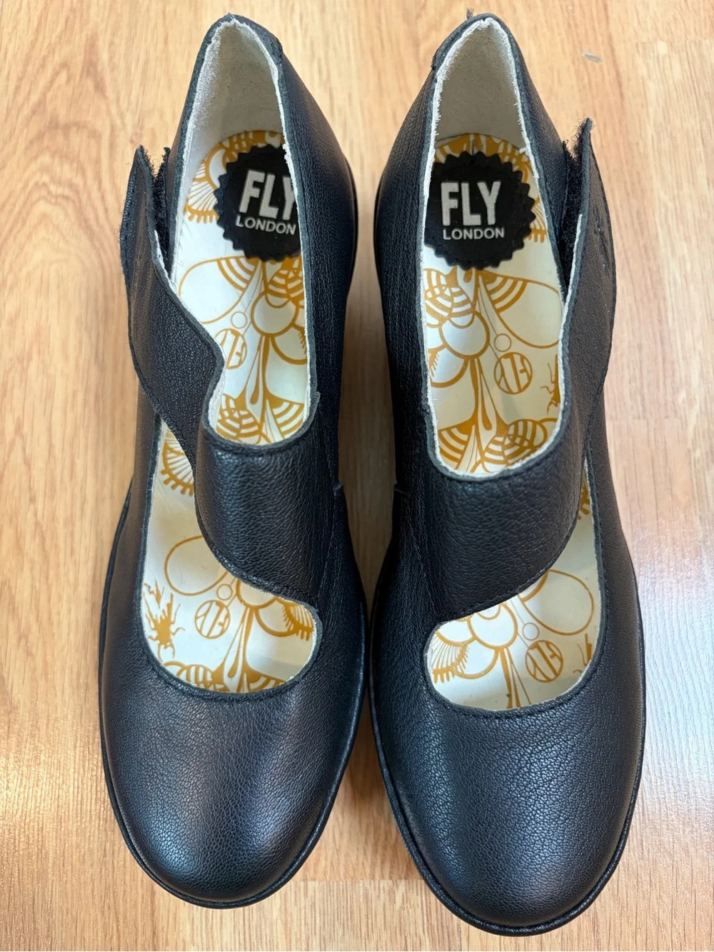 Fly London Black Leather Yasi Wedge Pump  Velcro Mary Jane Size 39 (8/8.5)
